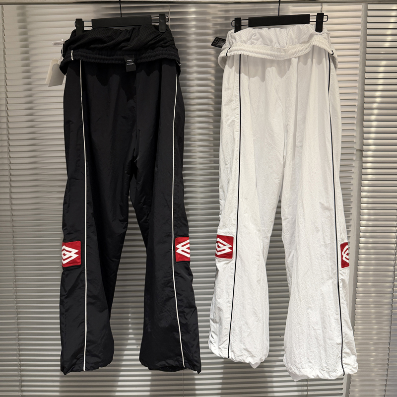 Nuovi Pantaloni Sportivi PROTO - Streetwear High End Brand recensione e prezzo