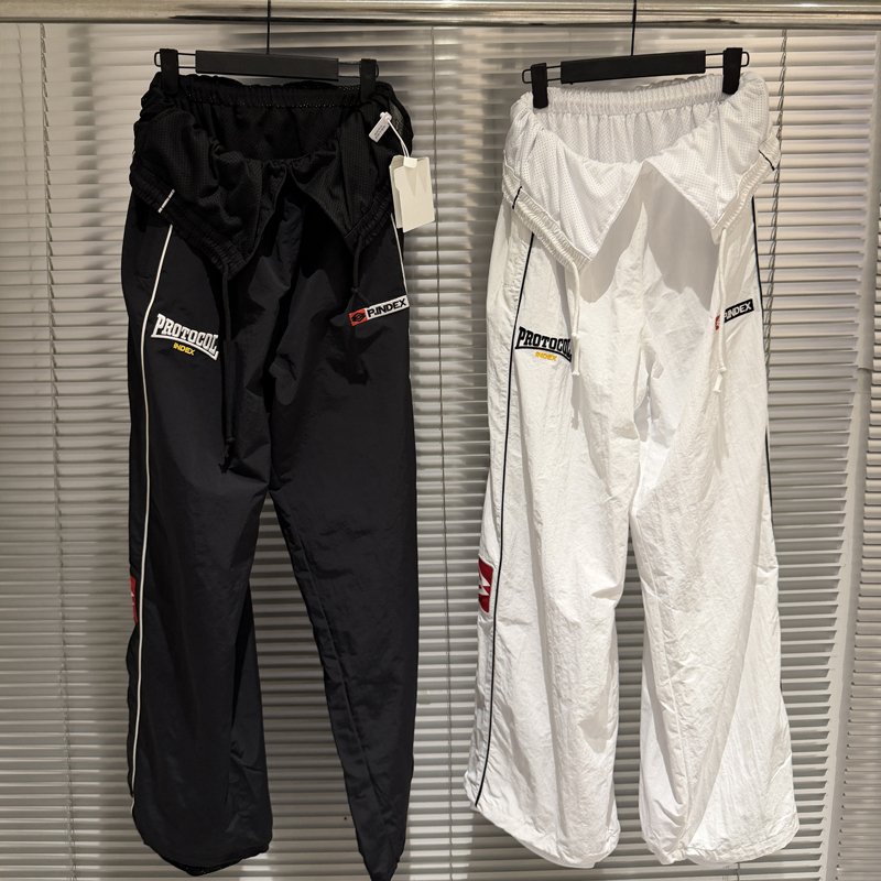 Nuovi Pantaloni Sportivi PROTO - Streetwear High End Brand recensione e prezzo