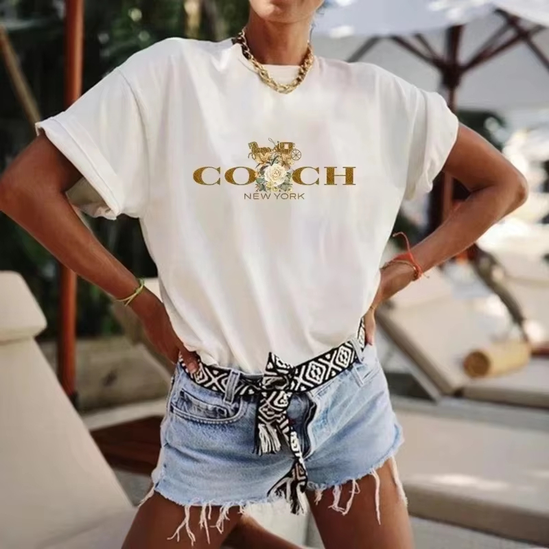 T-shirt di Lusso con Logo Clas - Streetwear Brand With Flowers recensione e prezzo