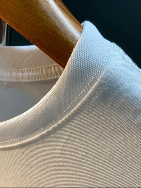 T-shirt a maniche corte in pur - Streetwear Brand With Flowers recensione e prezzo